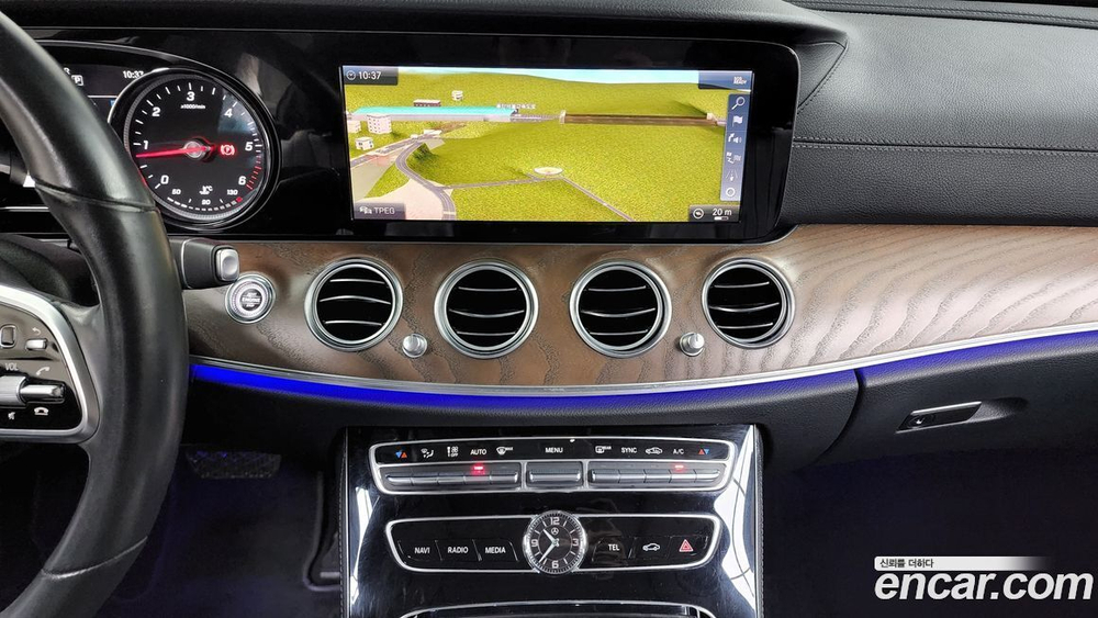 Mercedes-Benz E-Class W213 E220d 4MATIC Exclusive (11.2019)