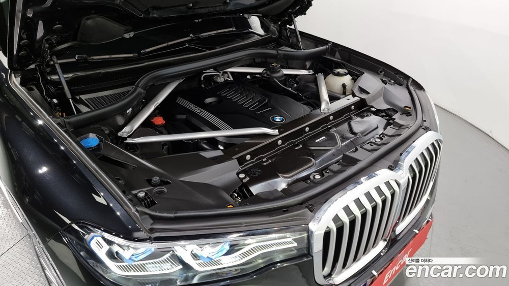 BMW X7 (G07) xDrive 40i Design Pure Excellence 7-и местный (02.2021)