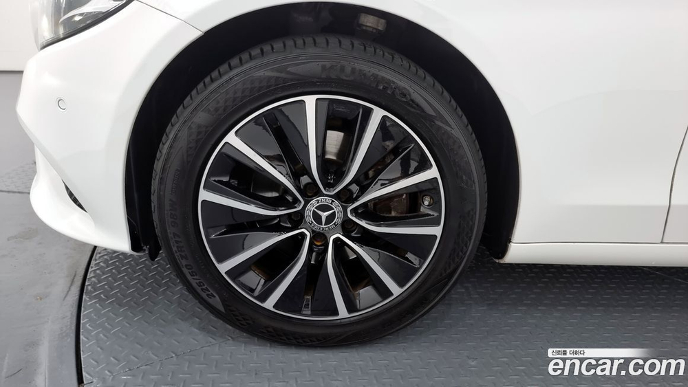 Mercedes-Benz C-Class W205 C200 (11.2019)