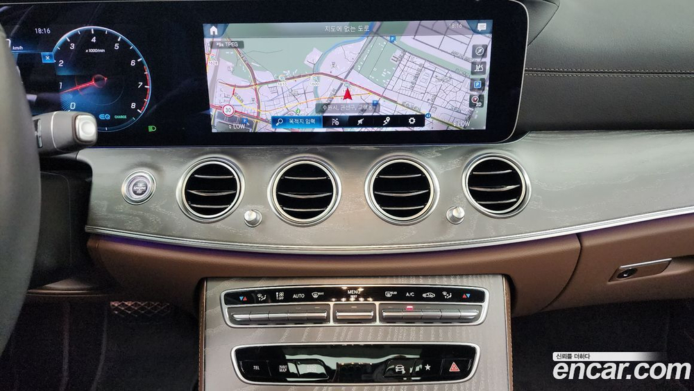 Mercedes-Benz E-Class W213 E350 4MATIC Avangarde (05.2022)