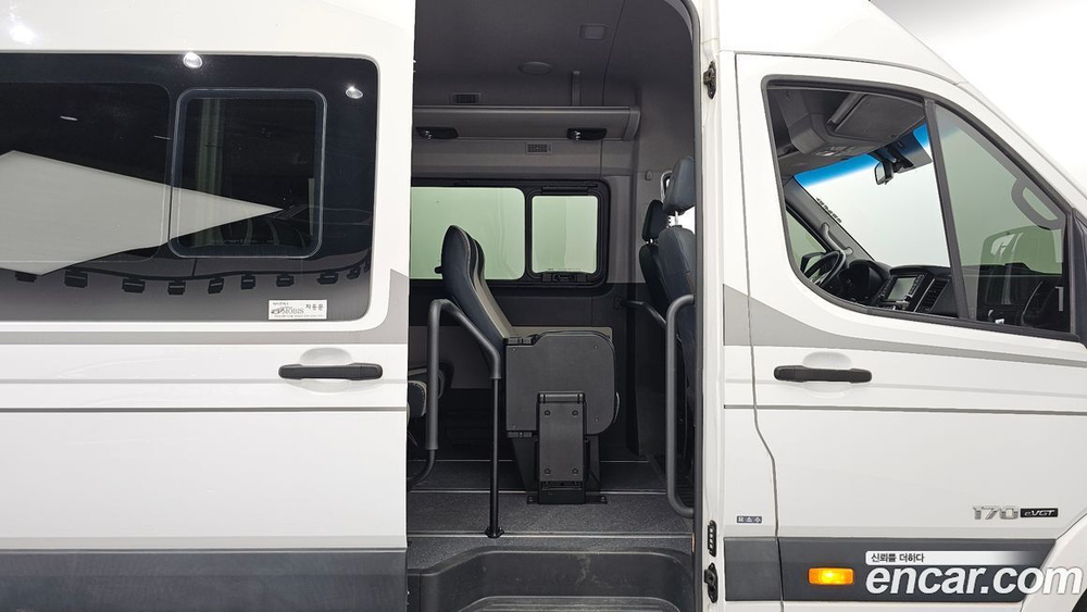 Hyundai Solati 15인승 (11.2019)