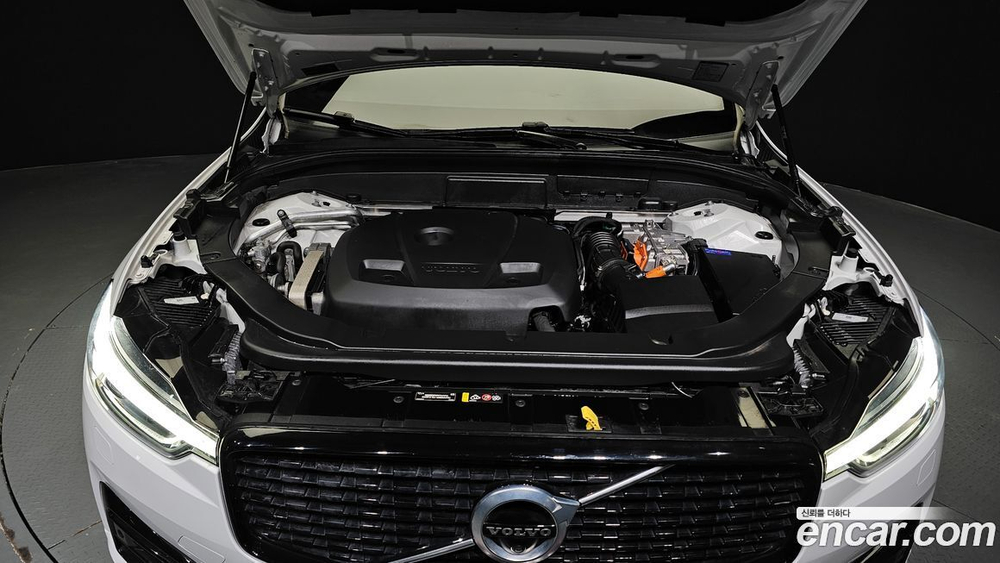 Volvo XC60 2 Generation T8 R-Design (11.2020)