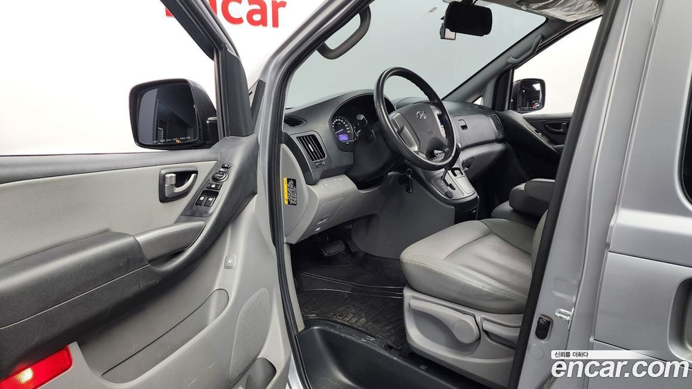 Hyundai The New Grand Starex Van 3-х местный (09.2020)