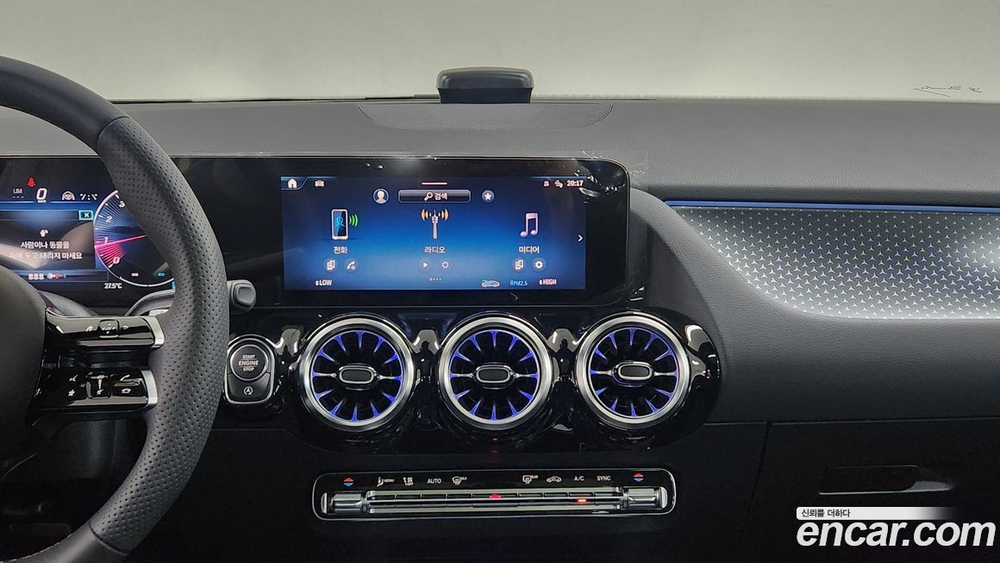 Mercedes-Benz GLA-Class H247 GLA250 4MATIC (02.2024)