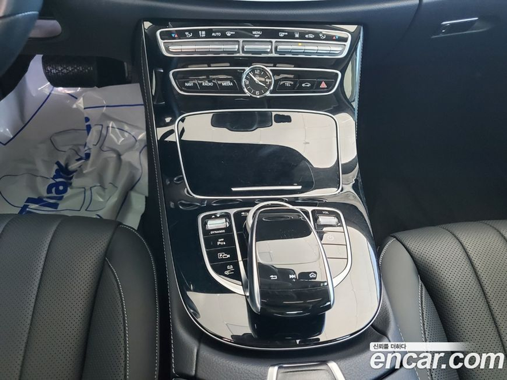 Mercedes-Benz E-Class W213 E300e 4MATIC Exclusive (08.2020)