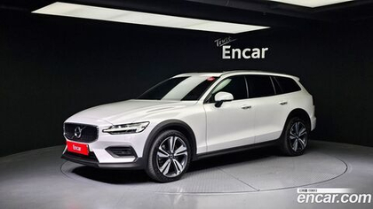 Volvo V60 Cross Country 2 Generation T5 Pro AWD (06.2020)