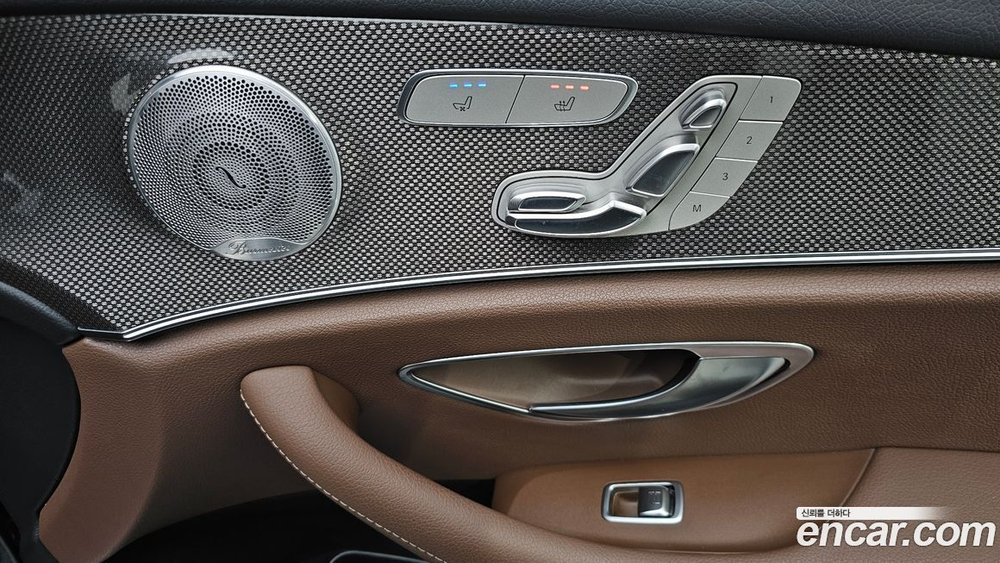 Mercedes-Benz E-Class W213 E300 4MATIC AMG Line (01.2020)