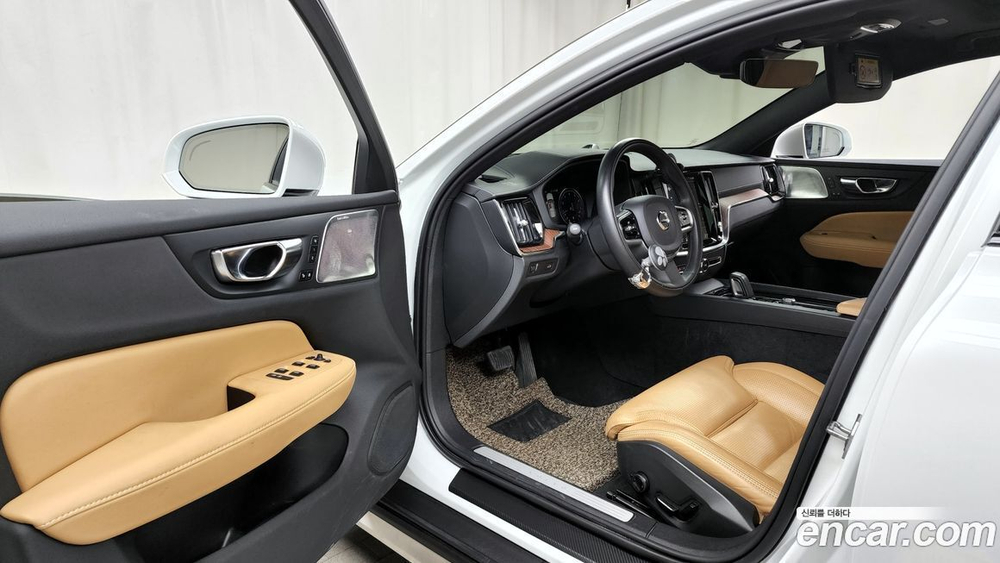 Volvo V60 Cross Country 2 Generation B5 Pro AWD (04.2021)