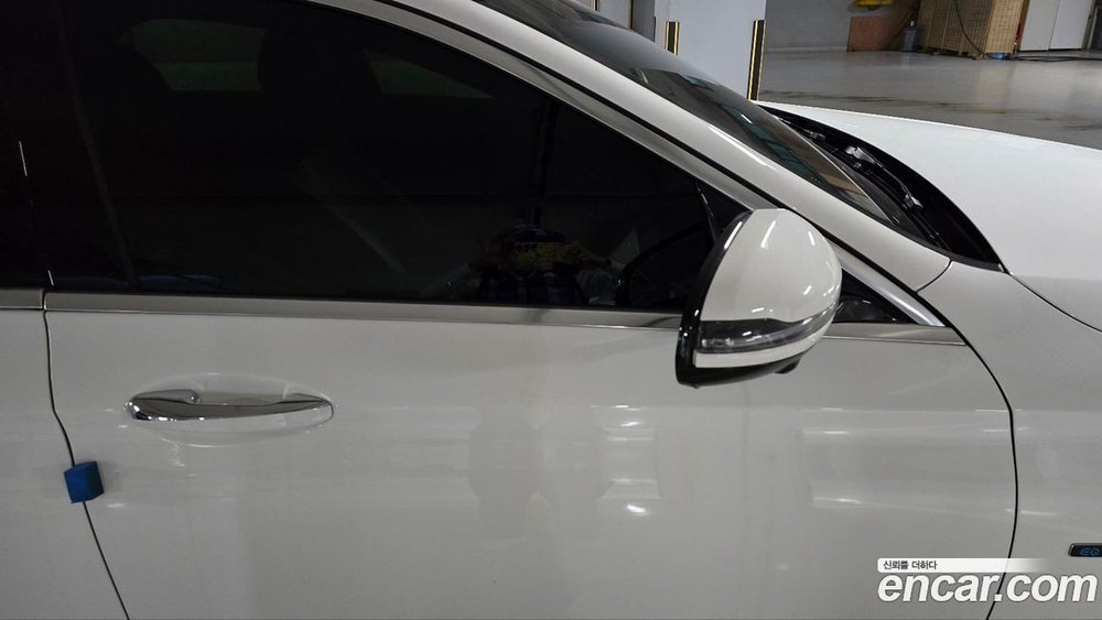 Mercedes-Benz E-Class W213 E300e 4MATIC Exclusive (10.2021)