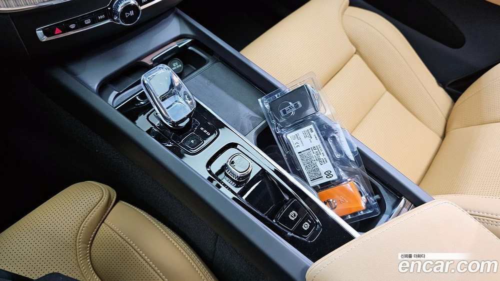 Volvo XC60 2 Generation B6 Ultimate Bright (10.2023)