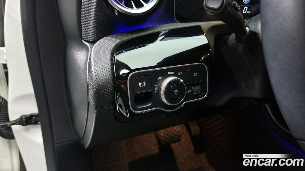 Mercedes-Benz A-Class W177 A220 Hatchback (04.2020)