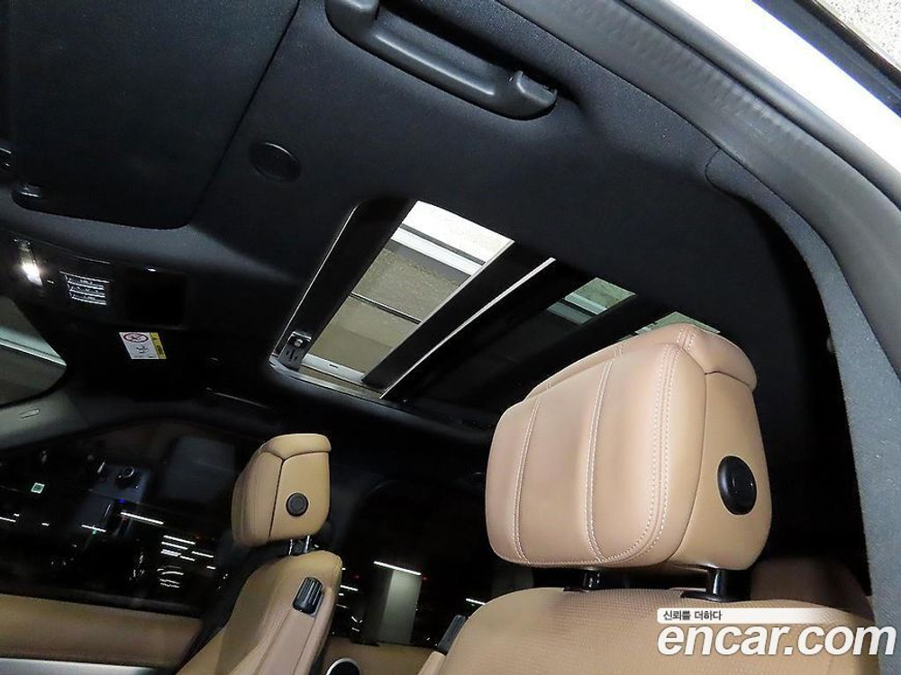 Land Rover Discovery 5 D300 R-Dynamic HSE (10.2022)