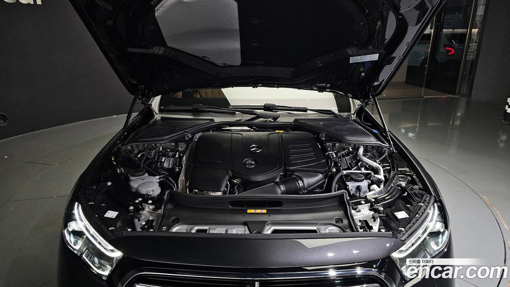 Mercedes-Benz E-Class W214 E300 4MATIC Exclusive (04.2024)