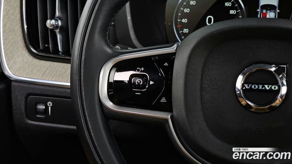 Volvo XC60 2 Generation D5 Inscription (04.2020)