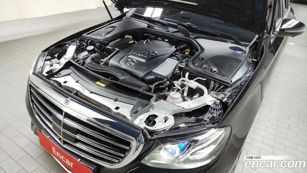 Mercedes-Benz E-Class W213 E300e 4MATIC Exclusive (05.2020)