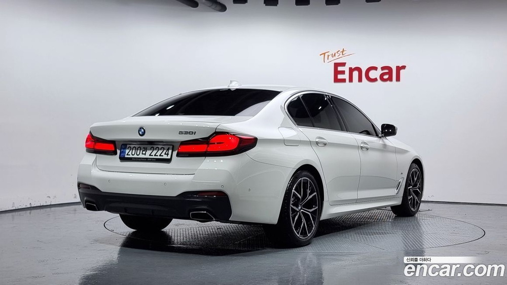 BMW 5 Series (G30) 530i M Sports (06.2021)