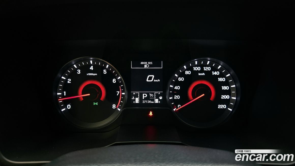 KG Mobility (Ssangyong) Very New Tivoli Бензин 1.5 2WD (05.2020)