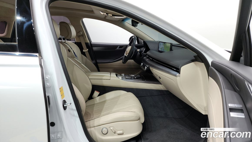 Genesis G80 (RG3) Бензин 2.5 Turbo 2WD (06.2020)