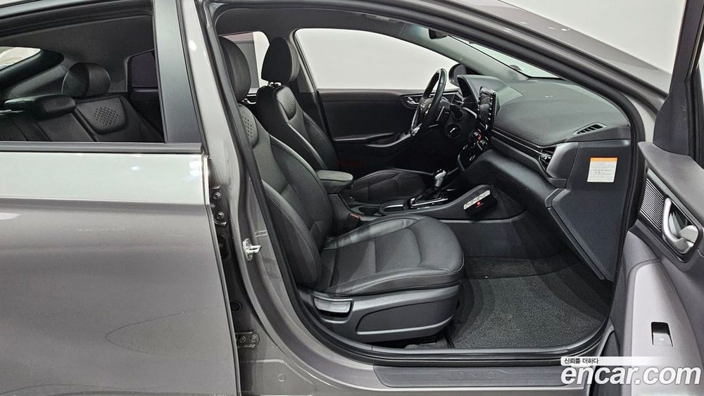 Hyundai The New Ionic Hybrid 1.6 HEV (09.2019)