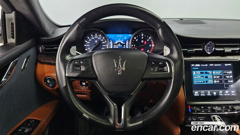 Maserati Quattroporte 3.0 Дизель GranLusso (12.2019)