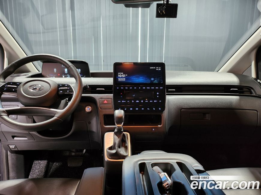 Hyundai Staria Tourer 11-и местный (11.2022)