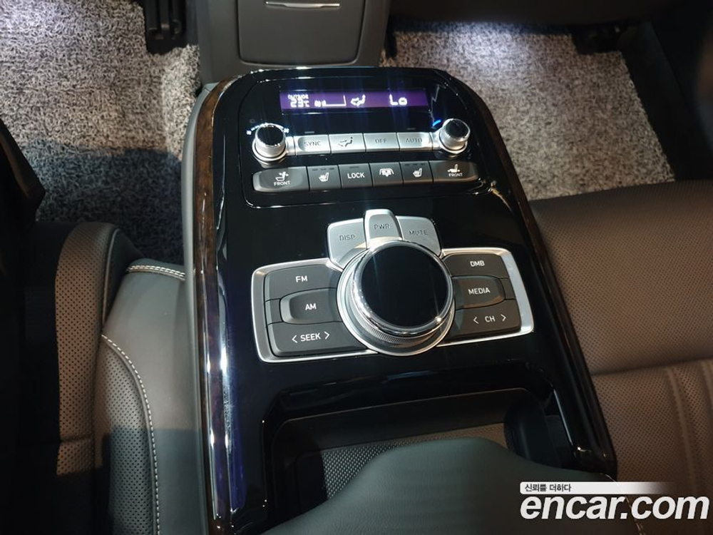 Genesis G90 3.8 AWD (08.2020)