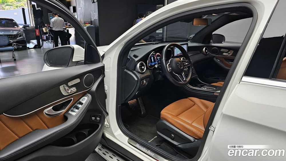 Mercedes-Benz GLC-Class X253 GLC300e 4MATIC Coupe (09.2021)