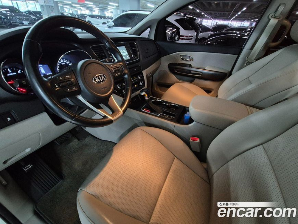Kia The New Carnival (Sedona) 9-и местный Luxury (01.2020)