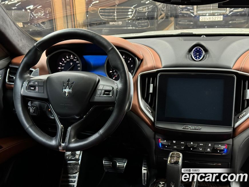 Maserati Ghibli 3.0S Q4 GranLusso (12.2020)