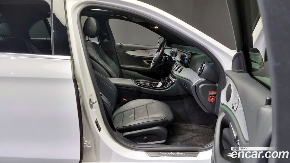 Mercedes-Benz E-Class W213 E250 Avangarde (05.2021)