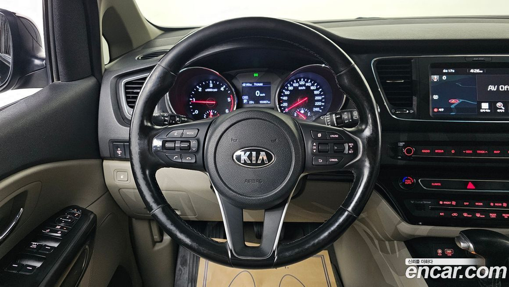 Kia The New Carnival (Sedona) 9-и местный Luxury (04.2020)
