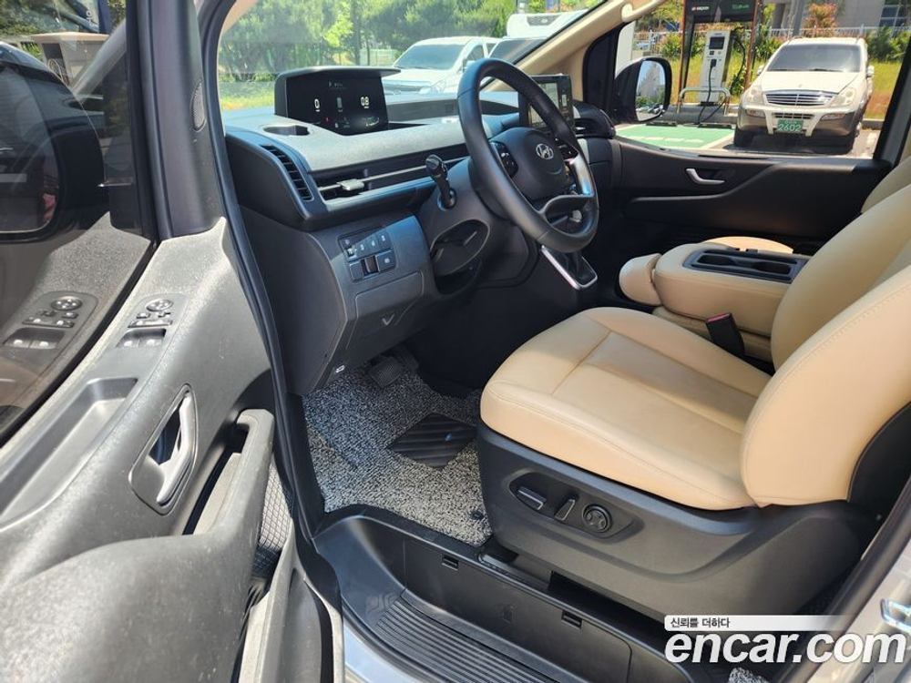 Hyundai Staria Tourer 11-и местный (05.2022)
