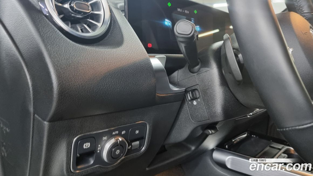 Mercedes-Benz GLB-Class X247 GLB200 d (04.2023)