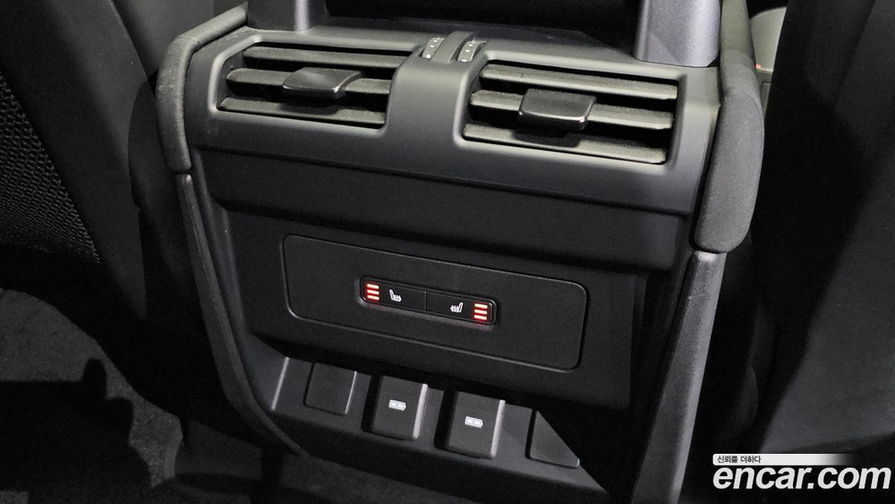 Land Rover Defender (L663) 110 P300 X-Dynamic SE (06.2023)