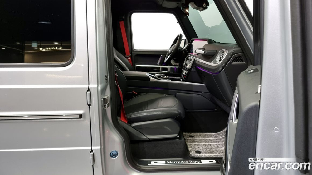 Mercedes-Benz G-Class W463b G400 d (08.2023)