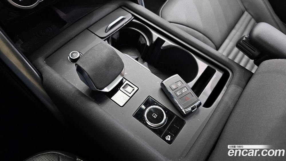 Land Rover Discovery 5 D250 SE (04.2023)