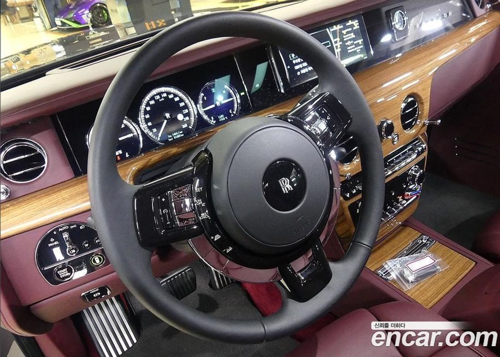 Rolls-Royce Phantom 6.7 EWB V12 (10.2023)