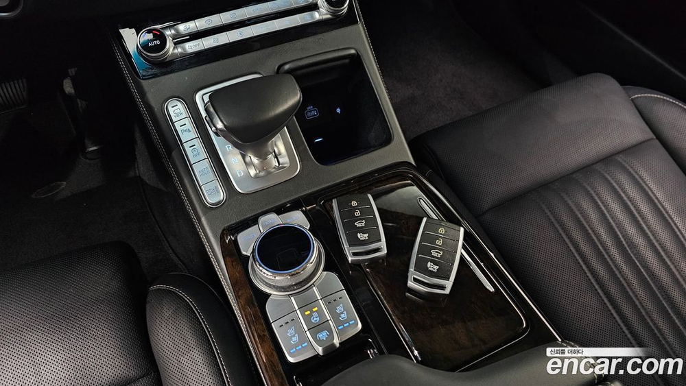 Genesis G90 3.8 AWD (06.2020)