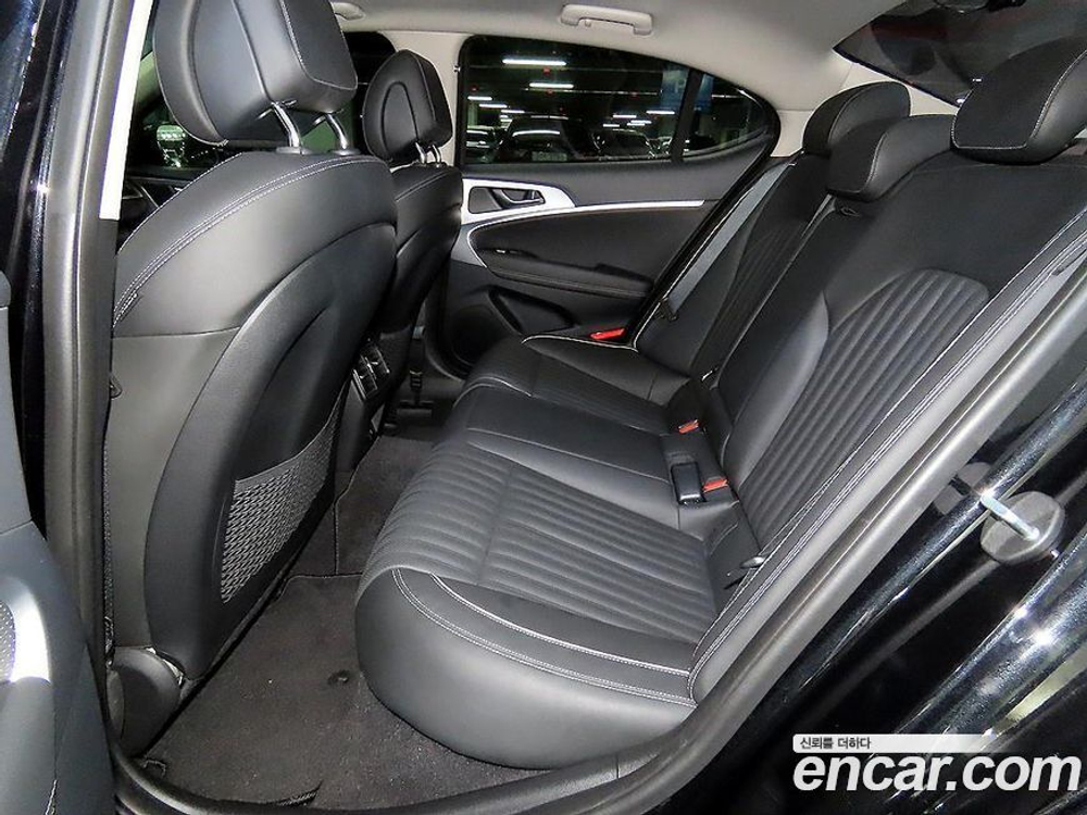 Genesis G70 2.0T AWD (12.2019)