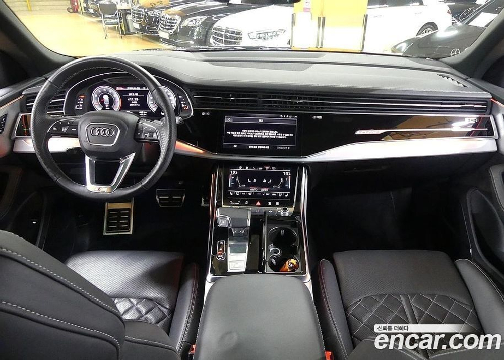 Audi Q8 55 TFSI Quattro Premium (09.2022)