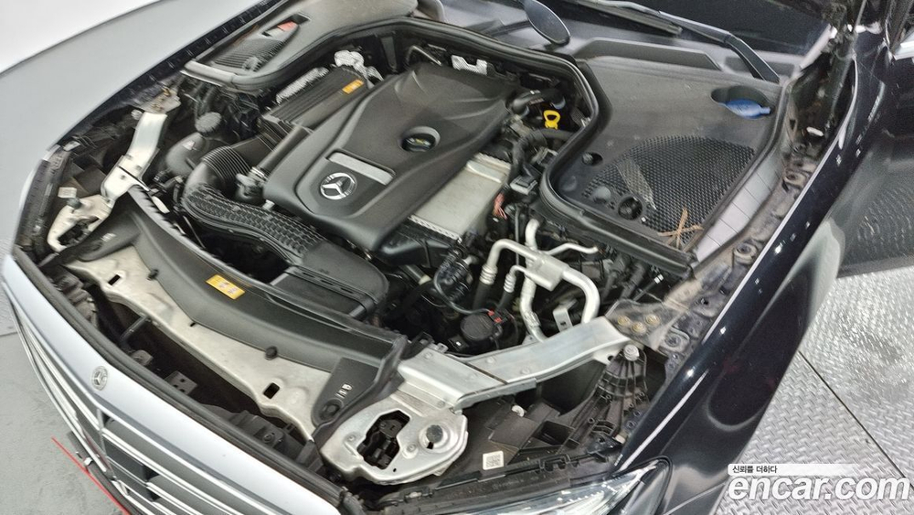 Mercedes-Benz E-Class W213 E300 4MATIC Exclusive (02.2020)