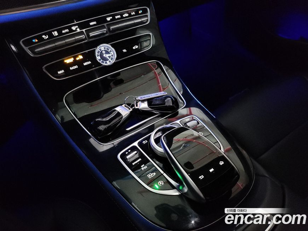 Mercedes-Benz E-Class W213 E350 4MATIC AMG Line (11.2019)