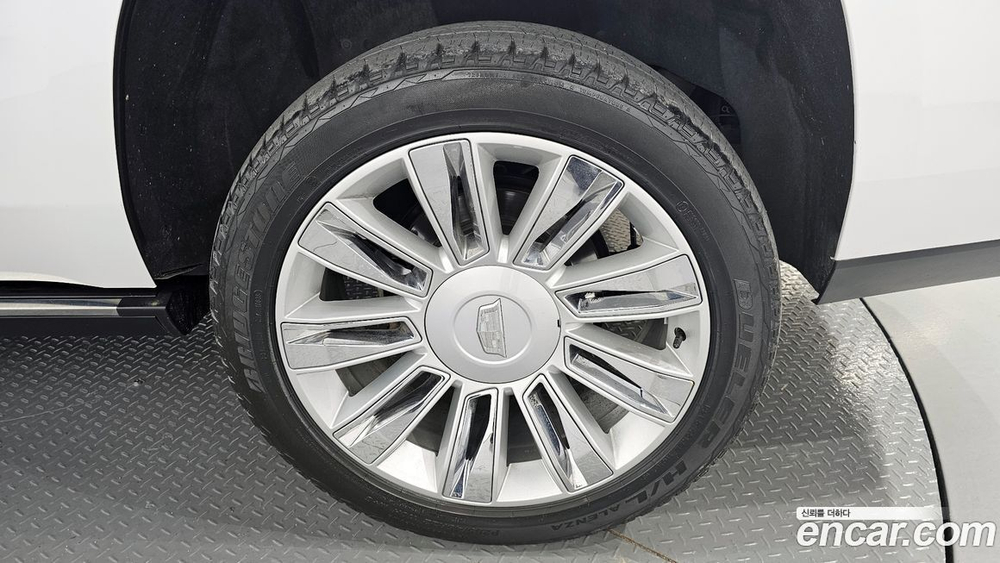 Cadillac Escalade 6.2 (12.2019)