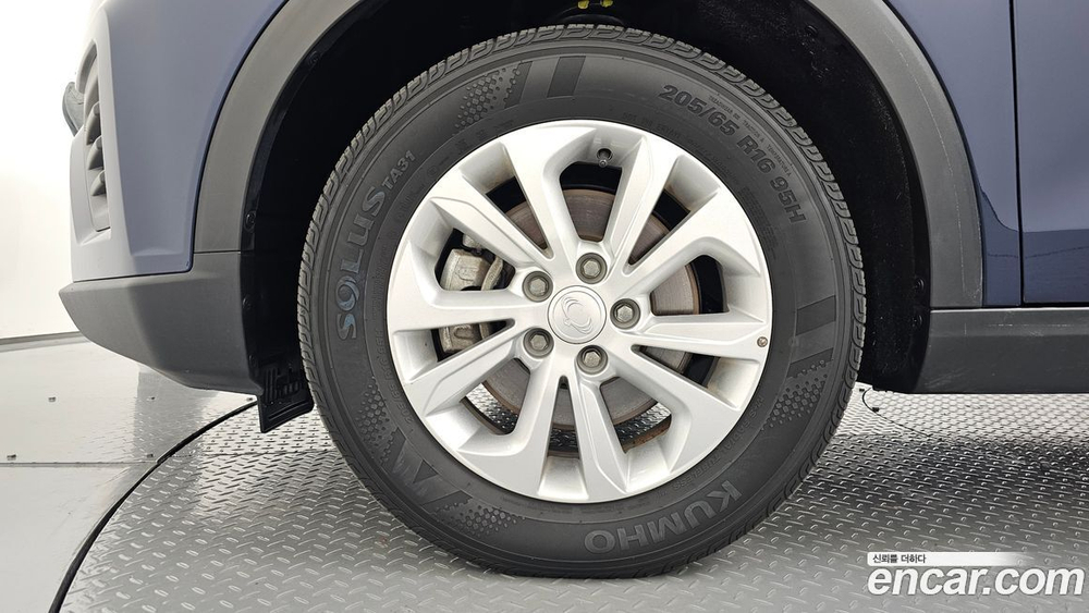 KG Mobility (Ssangyong) Very New Tivoli Дизель 1.6 2WD (12.2019)