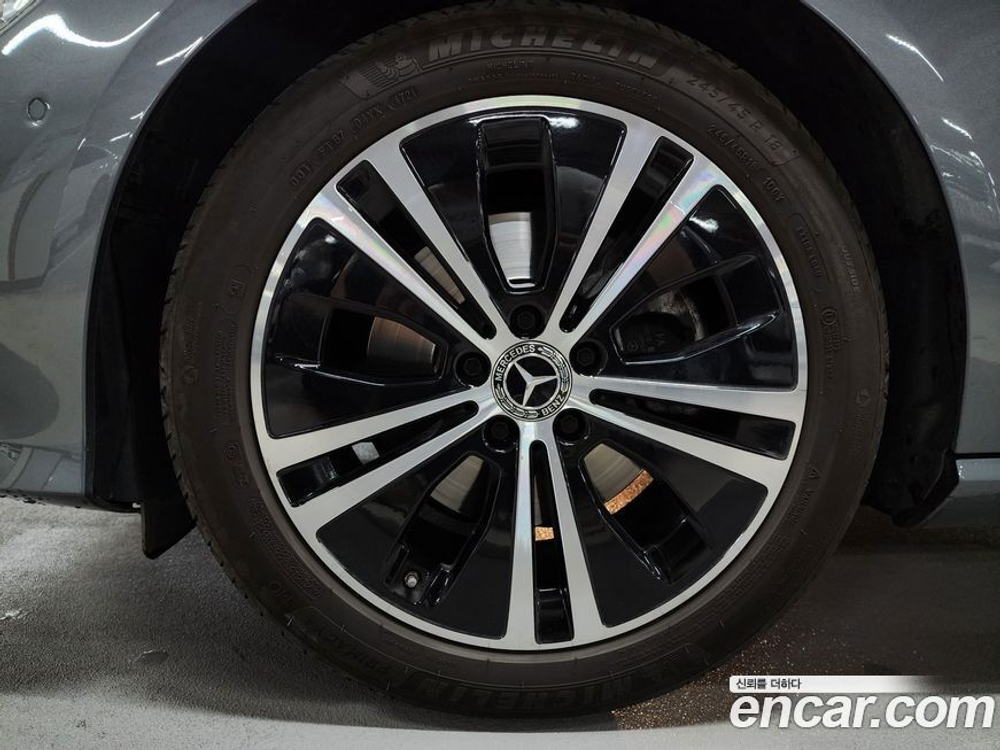 Mercedes-Benz E-Class W213 E250 Avangarde (02.2022)
