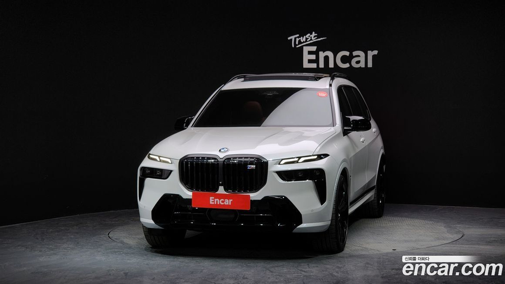 BMW X7 (G07) M60i xDrive M Sports 6-и местный (09.2023)