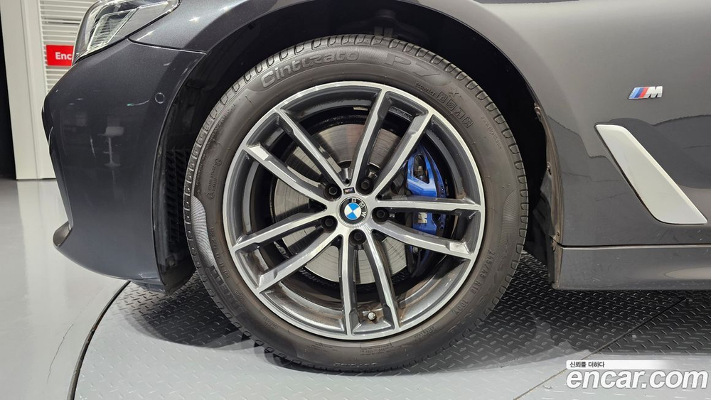 BMW 5 Series (G30) 523d M Sports (02.2022)