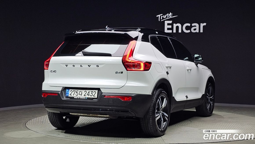 Volvo XC40 B4 R-Design (10.2020)