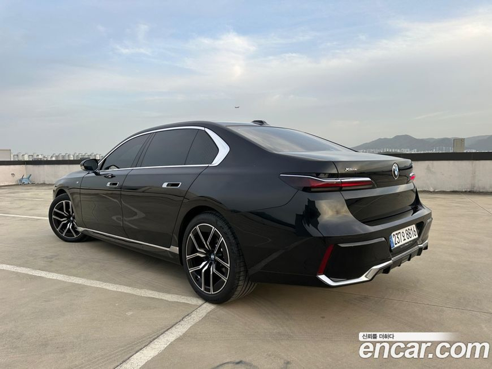 BMW 7 Series (G70) 740d xDrive M Sports (09.2023)