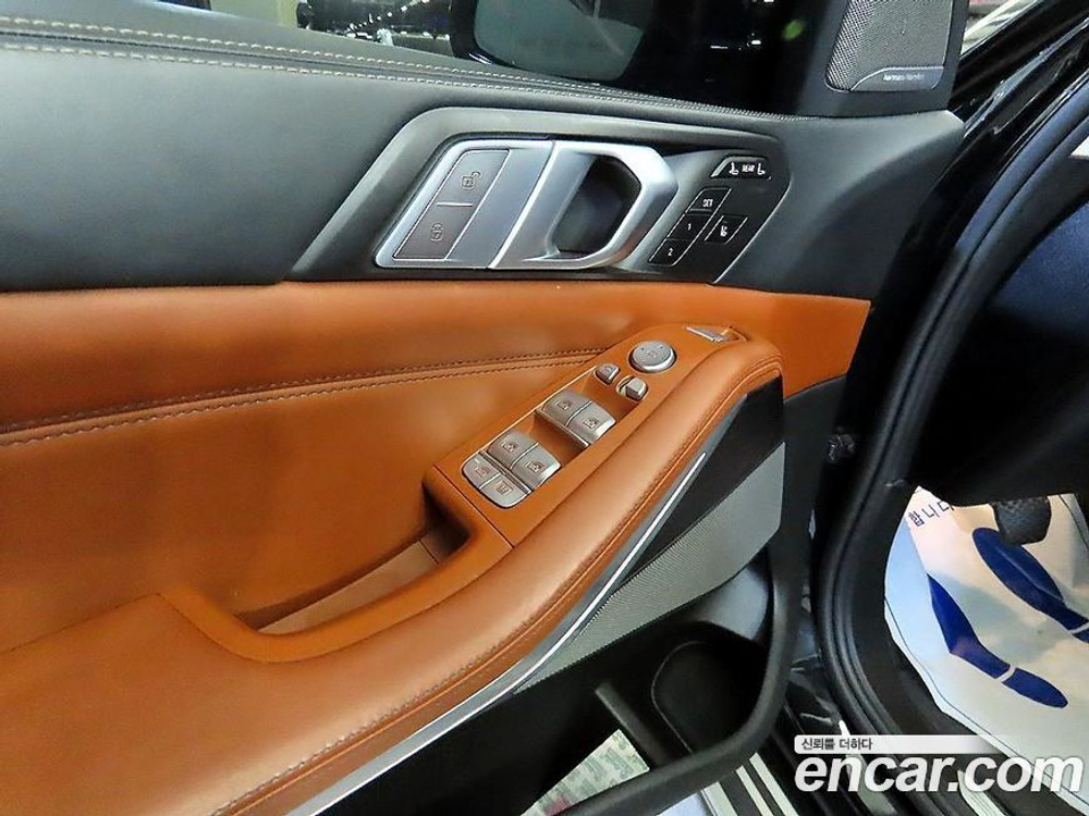 BMW X7 (G07) xDrive 40i Design Pure Excellence 6-и местный (05.2021)